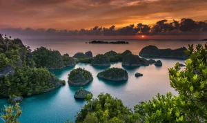 Wisata di Papua, Dari Laut Raja Ampat sampai Pegunungan yang Memikat